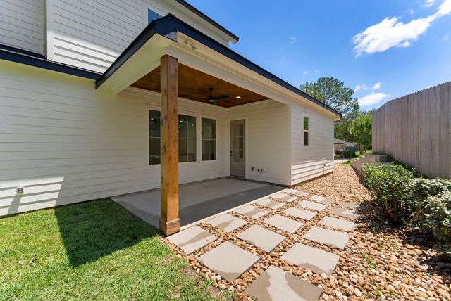 3709 Oak Court, Montgomery, TX 77356