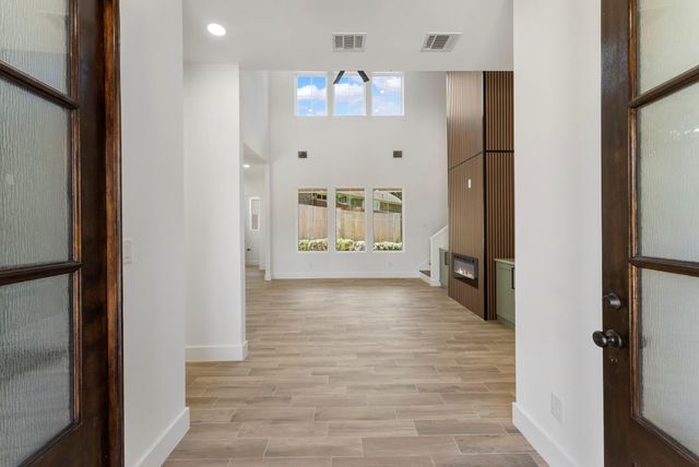 3709 Oak Court, Montgomery, TX 77356