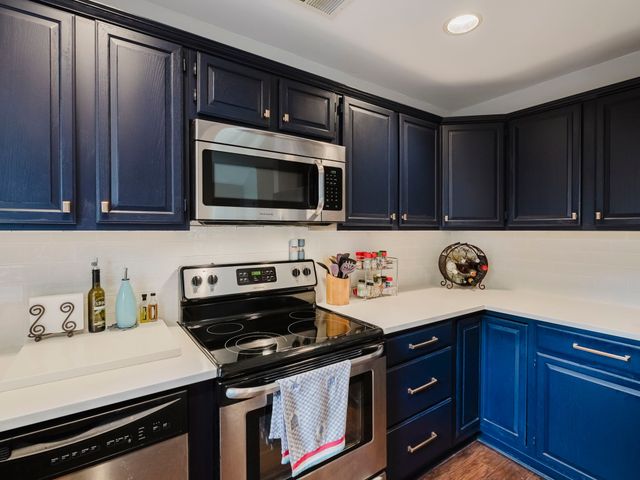 9910 Royal Lane 101, Dallas, TX 75231