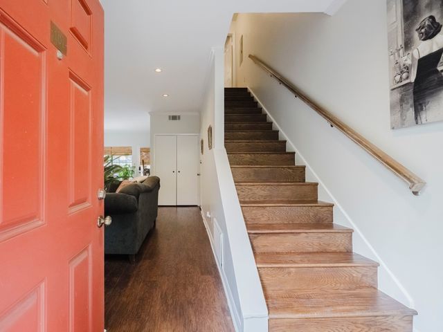 9910 Royal Lane 101, Dallas, TX 75231