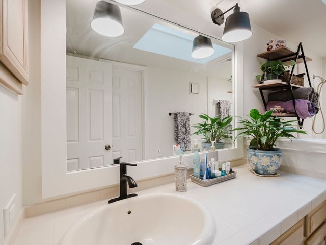 9910 Royal Lane 101, Dallas, TX 75231