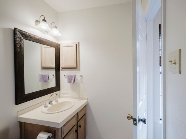 9910 Royal Lane 101, Dallas, TX 75231