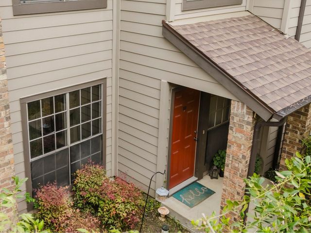 9910 Royal Lane 101, Dallas, TX 75231