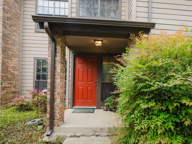 9910 Royal Lane 101, Dallas, TX 75231