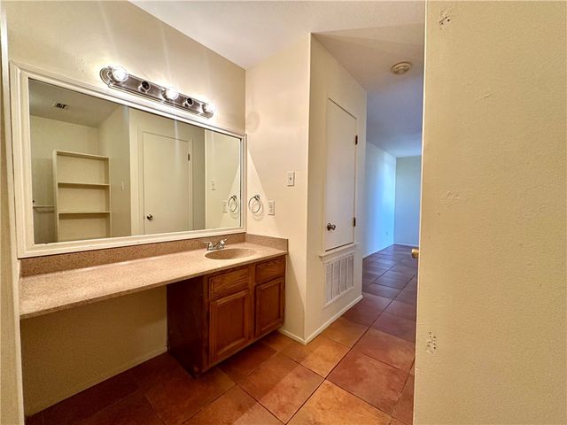 7202 Mansions Dr E3, Corpus Christi, TX 78414