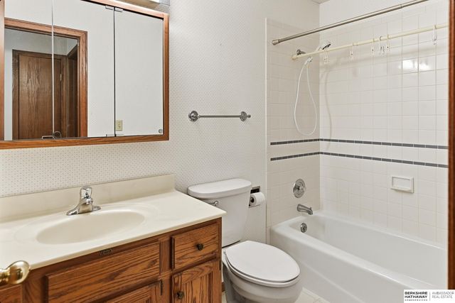 1127 N Cottonwood Street, Wahoo, NE 68066