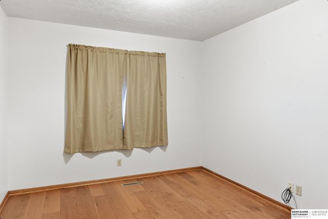 1127 N Cottonwood Street, Wahoo, NE 68066