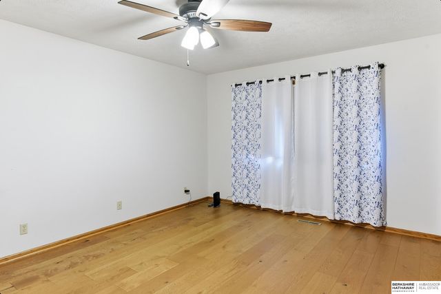 1127 N Cottonwood Street, Wahoo, NE 68066