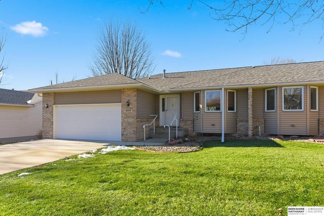 1127 N Cottonwood Street, Wahoo, NE 68066