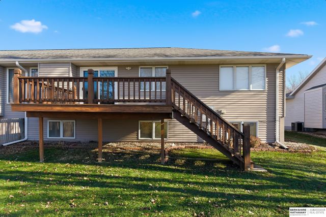 1127 N Cottonwood Street, Wahoo, NE 68066