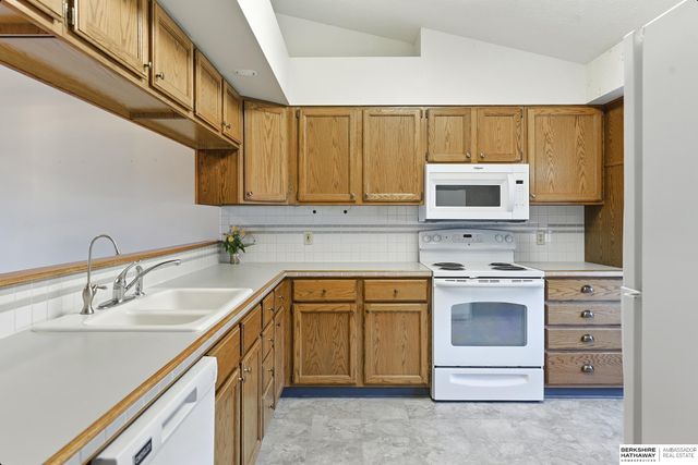 1127 N Cottonwood Street, Wahoo, NE 68066