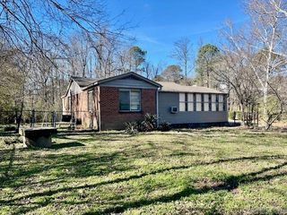 2206 E Dixon Road, Little Rock, AR 72209