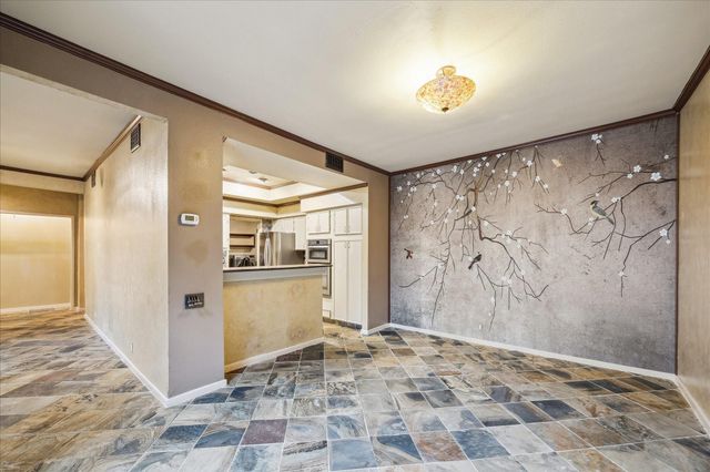 222 Litchfield Lane, Houston, TX 77024