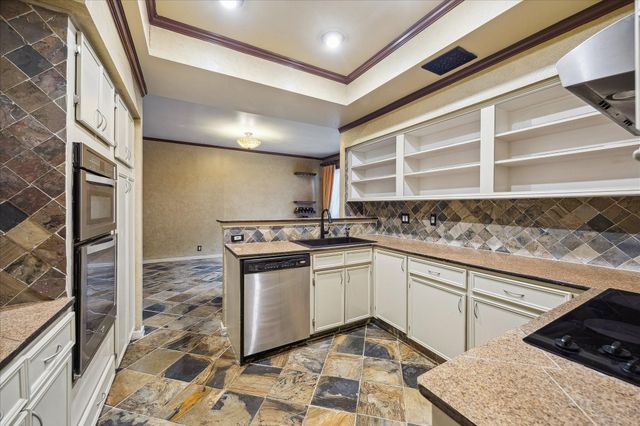 222 Litchfield Lane, Houston, TX 77024