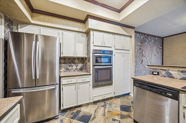 222 Litchfield Lane, Houston, TX 77024