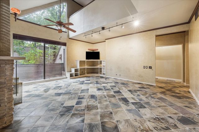 222 Litchfield Lane, Houston, TX 77024