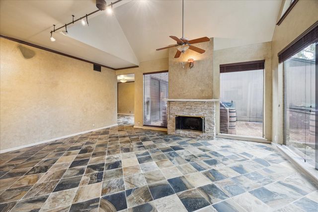 222 Litchfield Lane, Houston, TX 77024