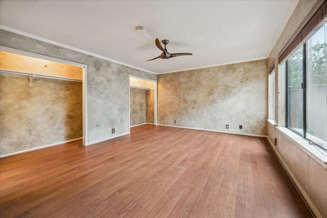 222 Litchfield Lane, Houston, TX 77024