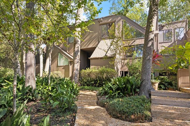 222 Litchfield Lane, Houston, TX 77024