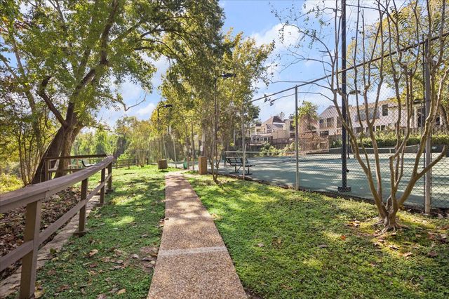 222 Litchfield Lane, Houston, TX 77024