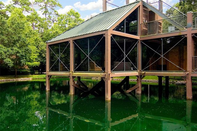 222 Litchfield Lane, Houston, TX 77024