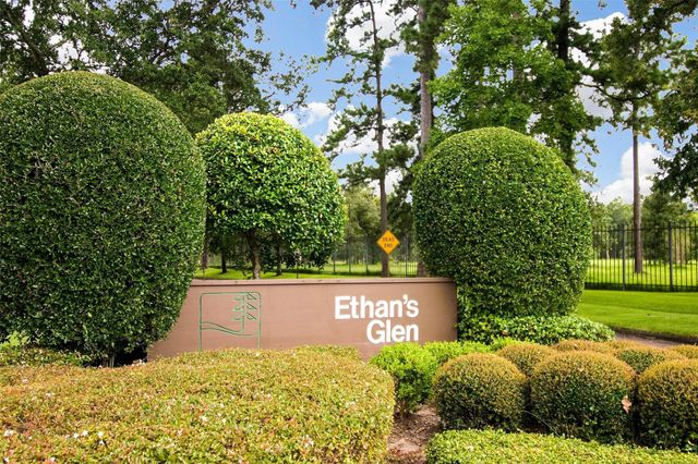 222 Litchfield Lane, Houston, TX 77024