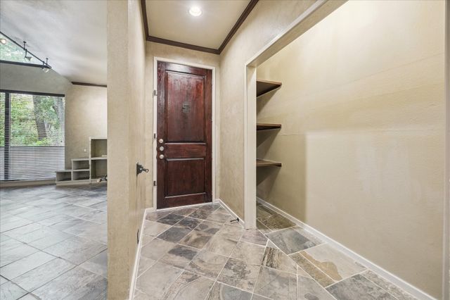 222 Litchfield Lane, Houston, TX 77024