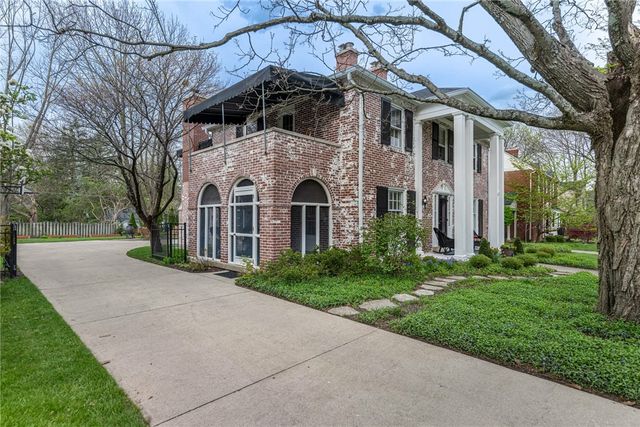 219 Dellwood Avenue, Oakwood, OH 45419