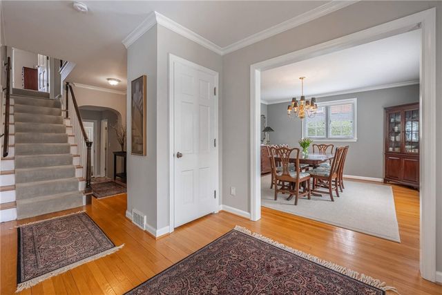 219 Dellwood Avenue, Oakwood, OH 45419