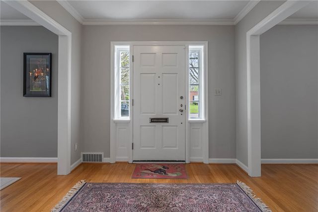 219 Dellwood Avenue, Oakwood, OH 45419