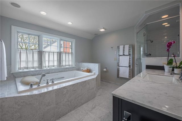 219 Dellwood Avenue, Oakwood, OH 45419