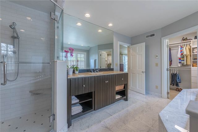 219 Dellwood Avenue, Oakwood, OH 45419