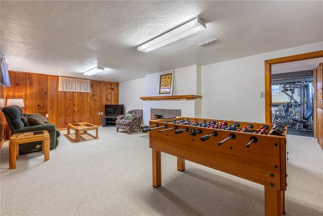 219 Dellwood Avenue, Oakwood, OH 45419