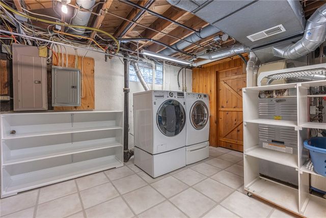 219 Dellwood Avenue, Oakwood, OH 45419