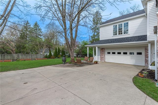219 Dellwood Avenue, Oakwood, OH 45419
