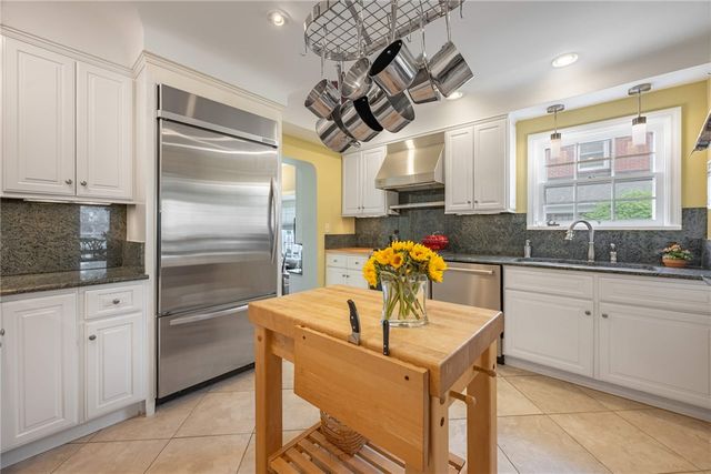 219 Dellwood Avenue, Oakwood, OH 45419