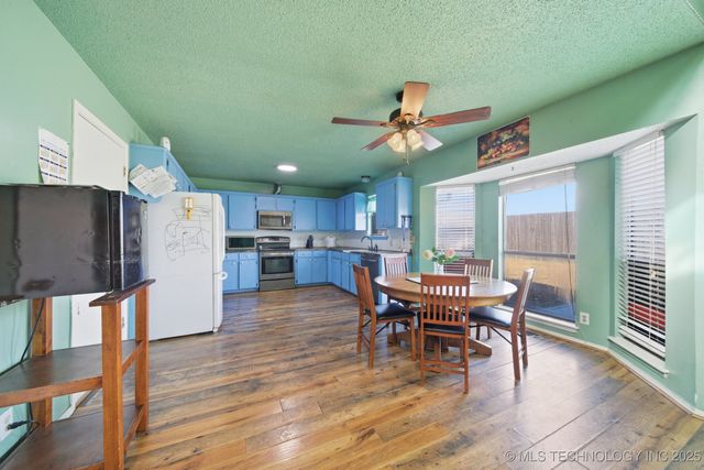 2857 W 111th Place S, Jenks, OK 74037