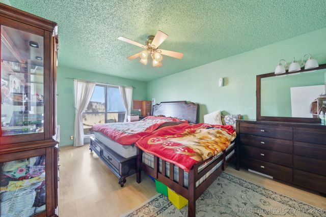 2857 W 111th Place S, Jenks, OK 74037