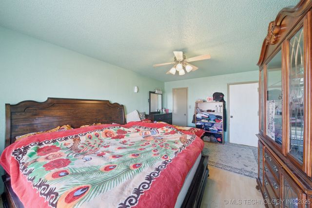 2857 W 111th Place S, Jenks, OK 74037