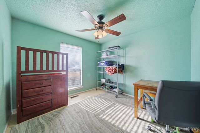 2857 W 111th Place S, Jenks, OK 74037