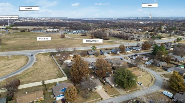 2857 W 111th Place S, Jenks, OK 74037