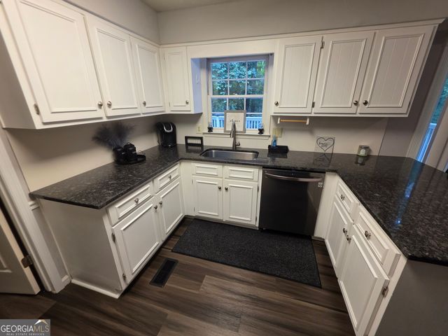 109 Huntcliff Court, Lagrange, GA 30240