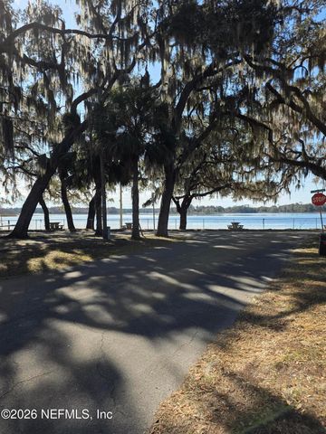 624 PALMETTO Avenue, Crescent City, FL 32112