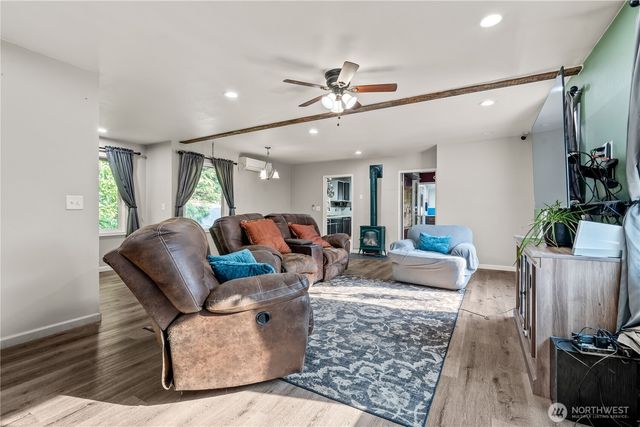675 D Street, Blaine, WA 98230