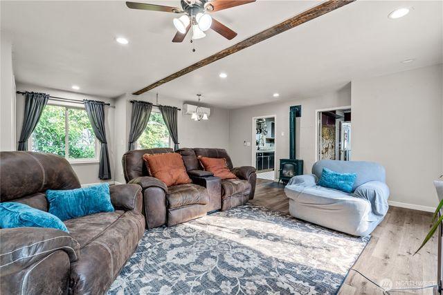 675 D Street, Blaine, WA 98230