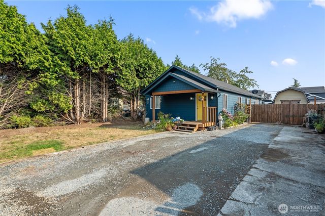 675 D Street, Blaine, WA 98230