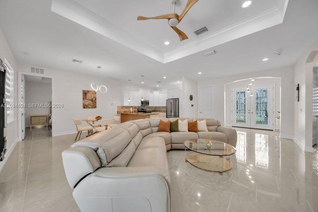 60 Floyd Ave S, Lehigh Acres, FL 33976