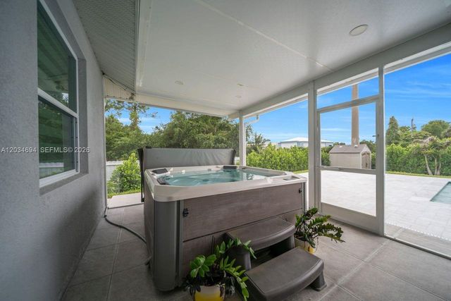 60 Floyd Ave S, Lehigh Acres, FL 33976