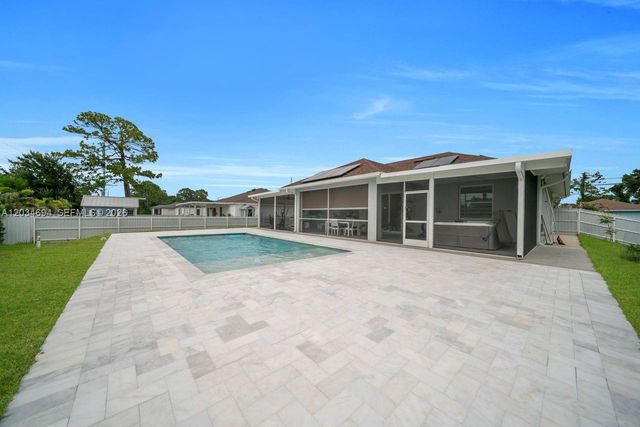 60 Floyd Ave S, Lehigh Acres, FL 33976