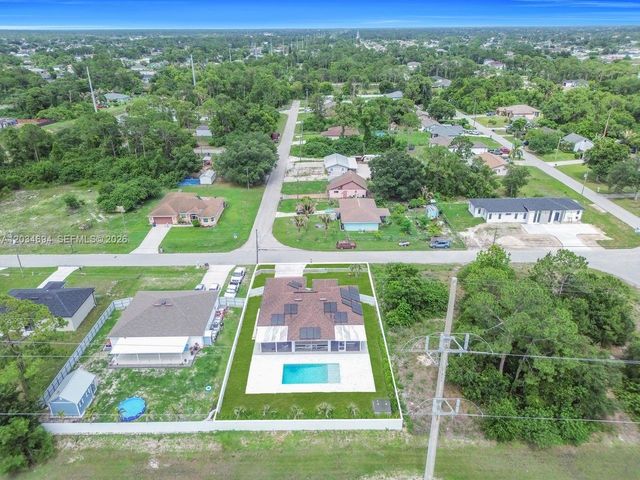 60 Floyd Ave S, Lehigh Acres, FL 33976